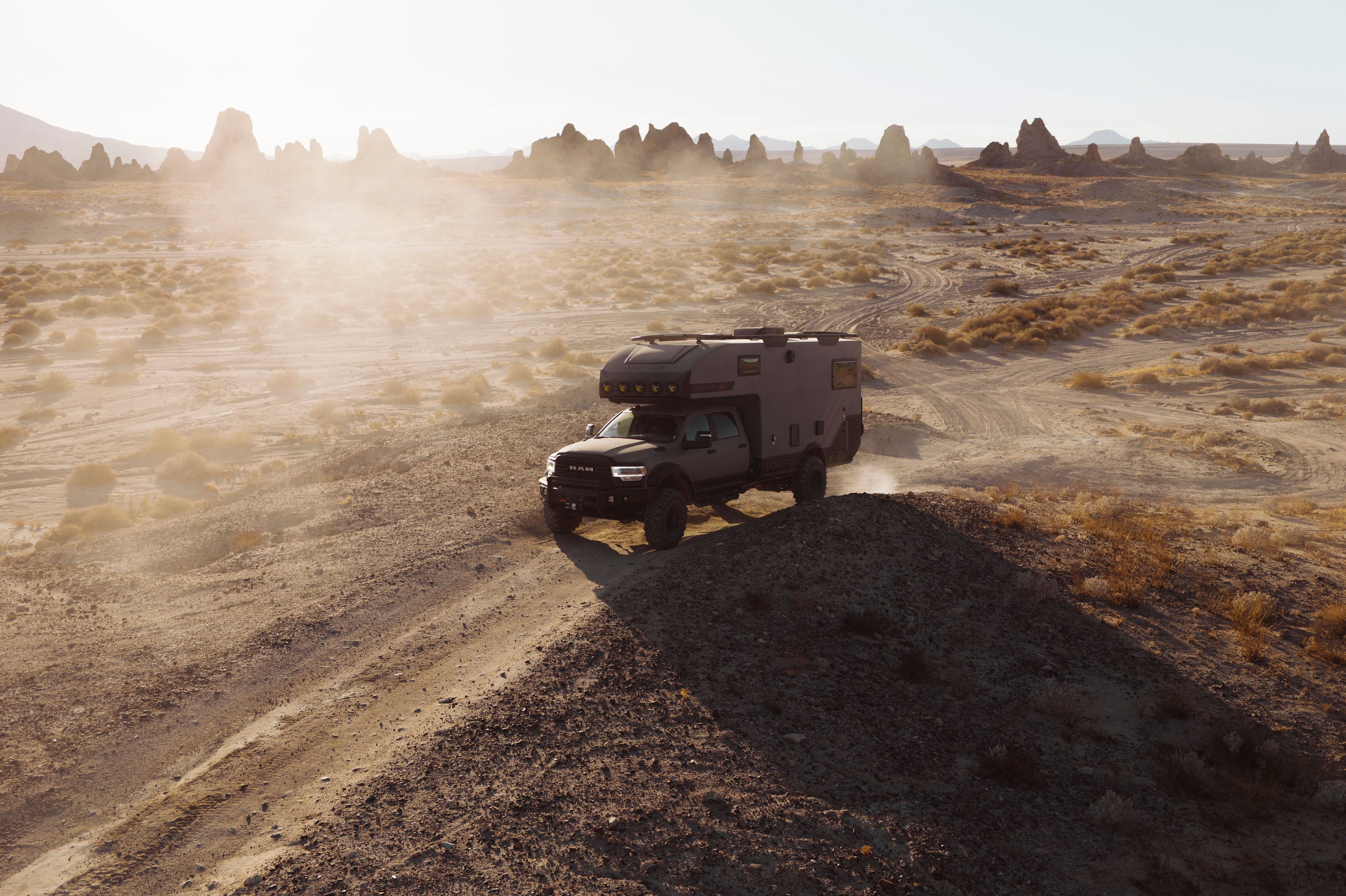 Storyteller GXV Hilt