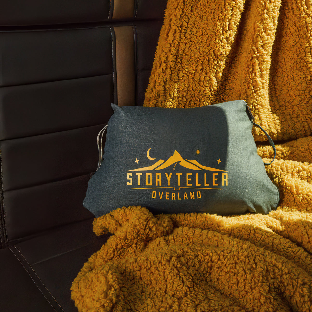 Camprest Pillow Storyteller Logo Hest x Flarespace with Yellow Blanket