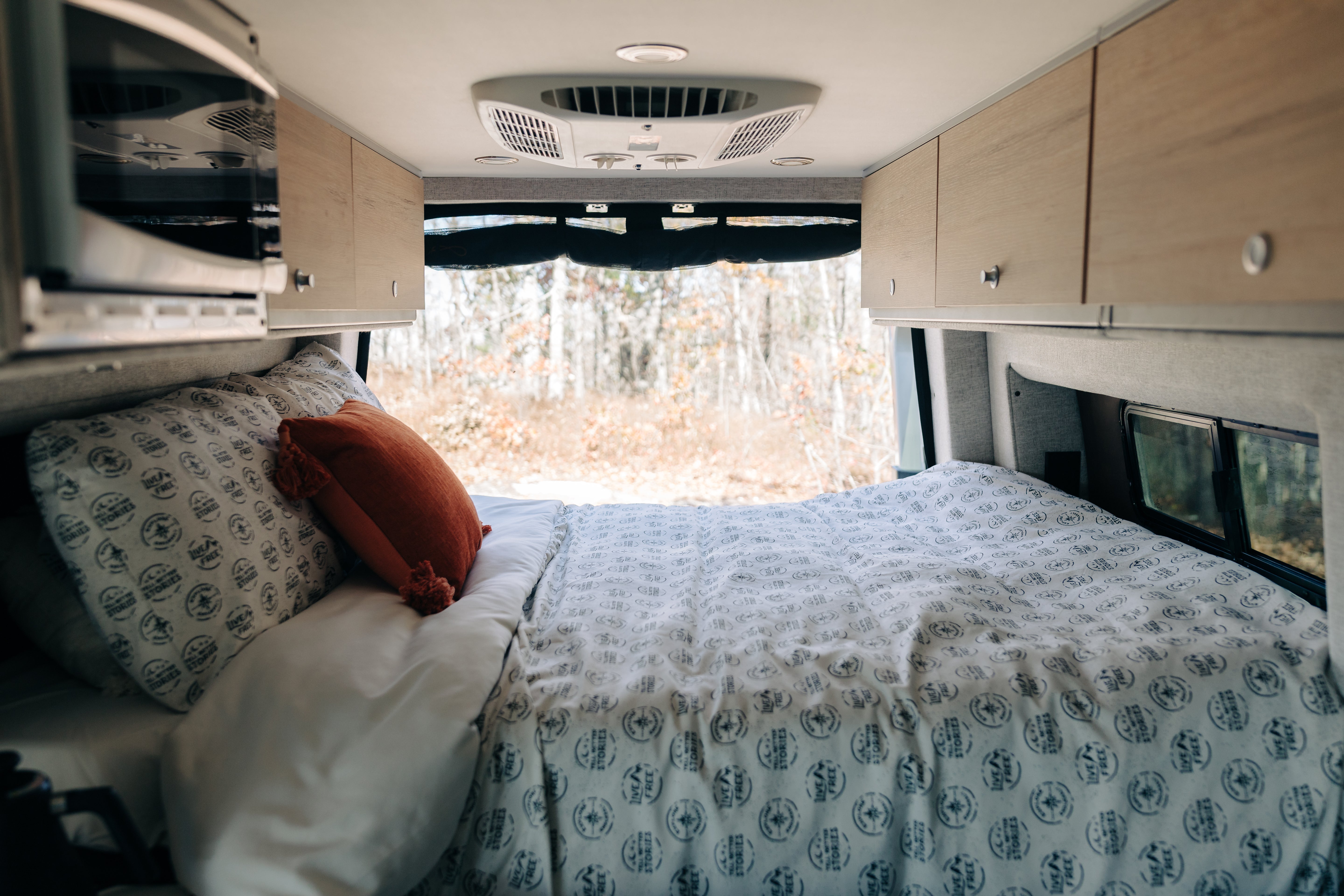 Storyteller Live Free, Explore Endlessly, Tell Better Stories Pillowcase